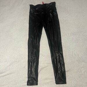 Spanx scale pattern shine legging